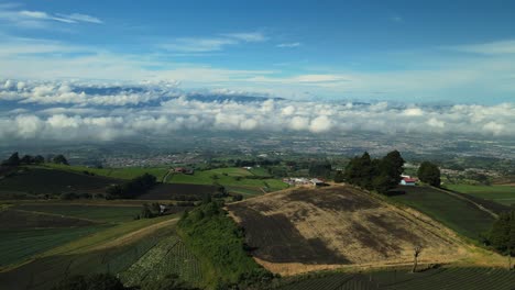 Vista-Aérea-De-Drones-De-Tierras-Agrícolas-Agrícolas-De-Tierras-Altas-En-Centroamérica