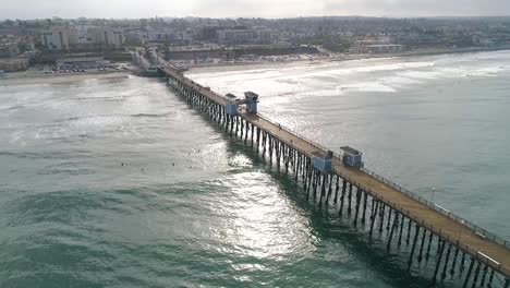 muelle de california junto al mar