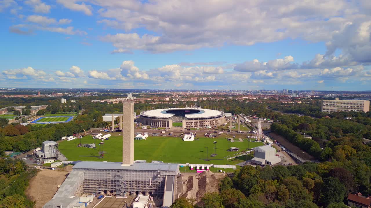 역사적인 maifeld에 lollapalooza 축제