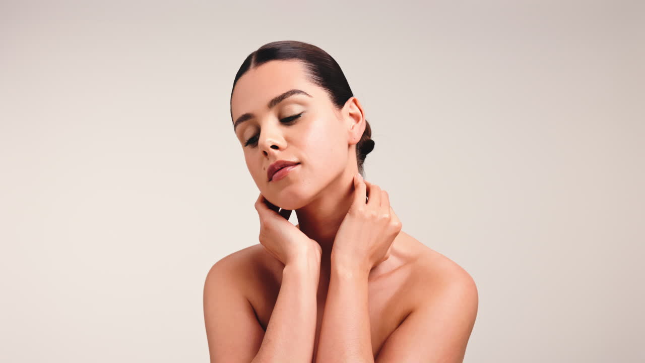 Beauty portrait of a woman with healthy skin