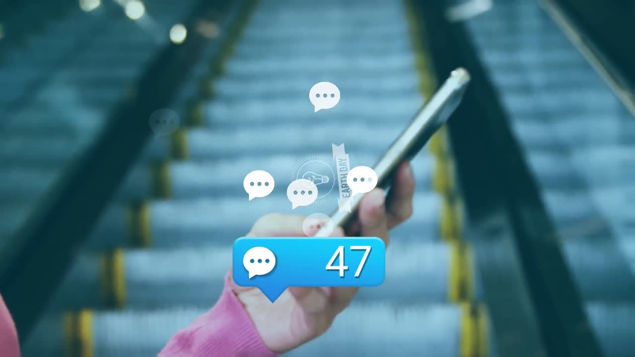 animación de burbuja de habla y pancarta de texto del día de la tierra contra la sección media de un hombre que usa un teléfono inteligente