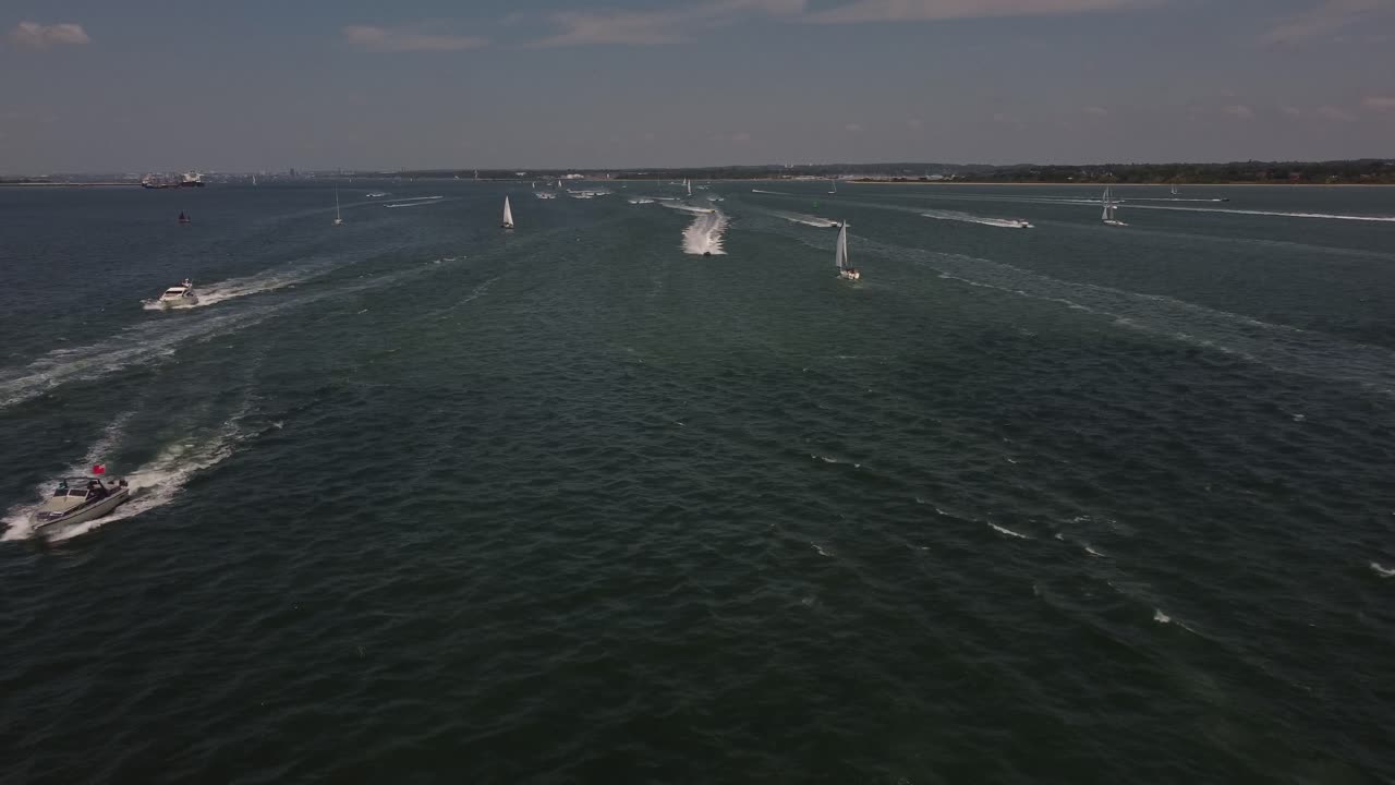 우코프라: 라운드 오브 더 아일랜드 레이스 클립 7