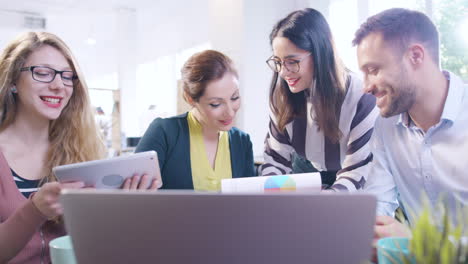 el trabajo en equipo hace que el sueño funcione.