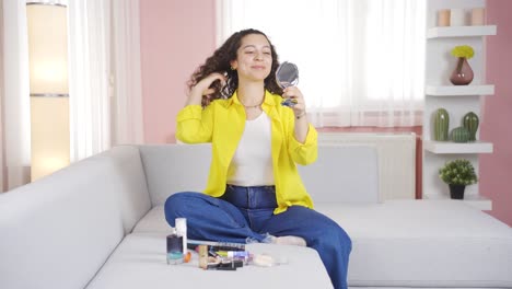 cara de joven feliz con maquillaje.