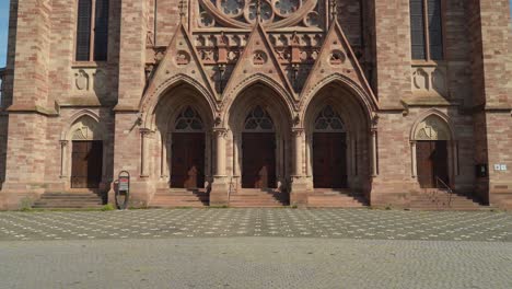 Haupteingang-Zur-St.-Pauls-Kirche-In-Straßburg