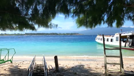 gili trawangan beach view, tropical vacation island, landing zone for tourist fast boats