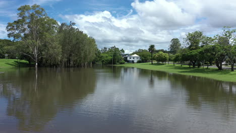 4K-Drohnenaufnahme-Der-überfluteten-Stadt-Murwillumbah,-Australien