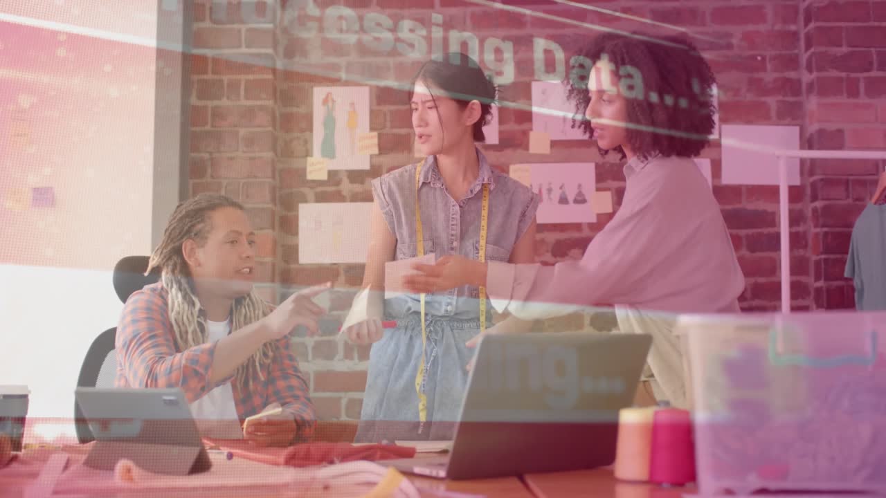 다양한 디자이너들이 패션 스튜디오에서 토론하는 데이터 처리의 애니메이션