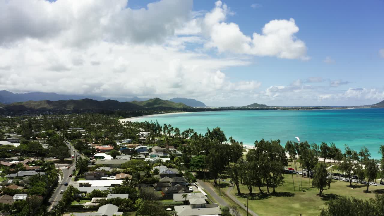 하와이의 카일루아에서 은 날에 촬영된 드론