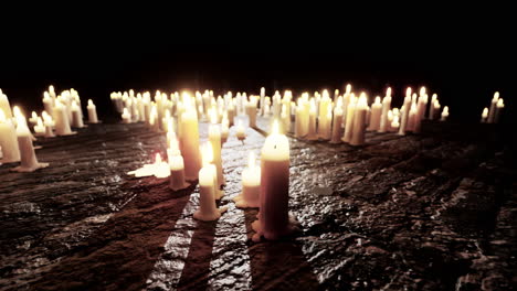 abundancia de velas en la mesa
