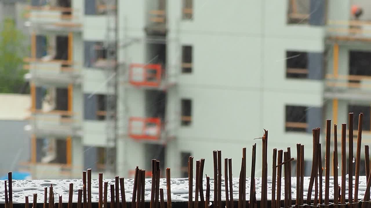 도시에서 비가 오는 날