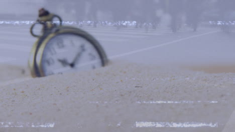 animación del reloj y interferencia sobre las personas que caminan