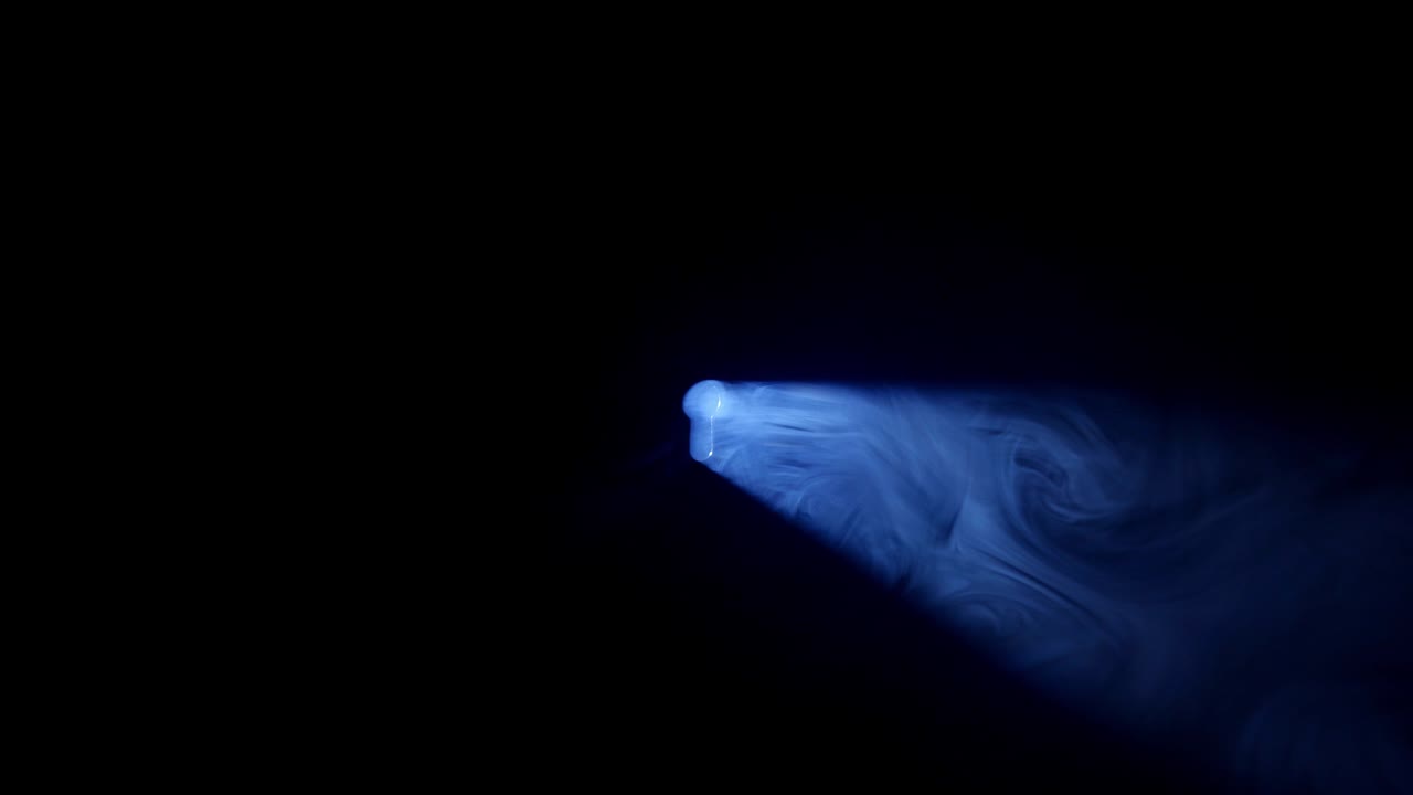 열 구을 통해 신비한 빛.