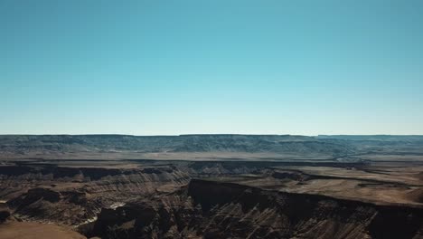 Fish-River-Canyon-In-Namibia,-Afrika-Luftdrohnenaufnahme