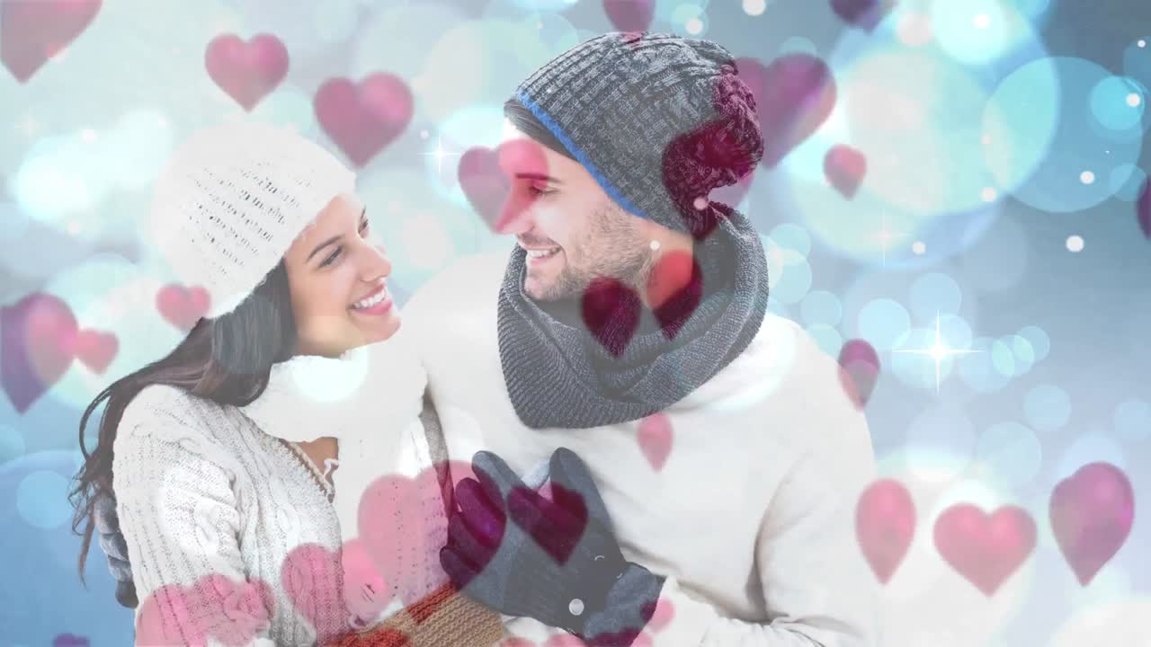 행복 한 부부 가 추운 날씨 에 서로 를 바라보고 있다