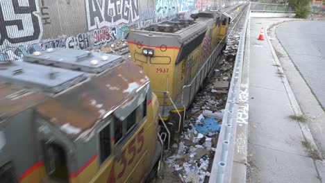 Gran-Tren-Rueda-Por-La-Ciudad