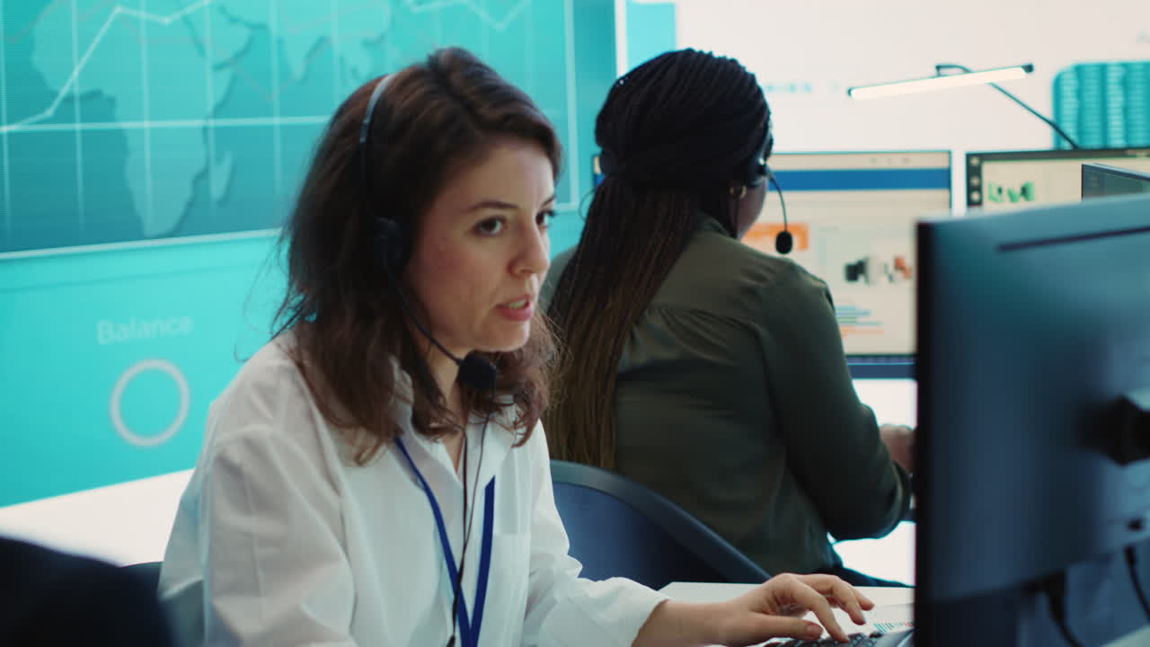 los operadores empresariales discuten con los accionistas sobre los indicadores clave de rendimiento