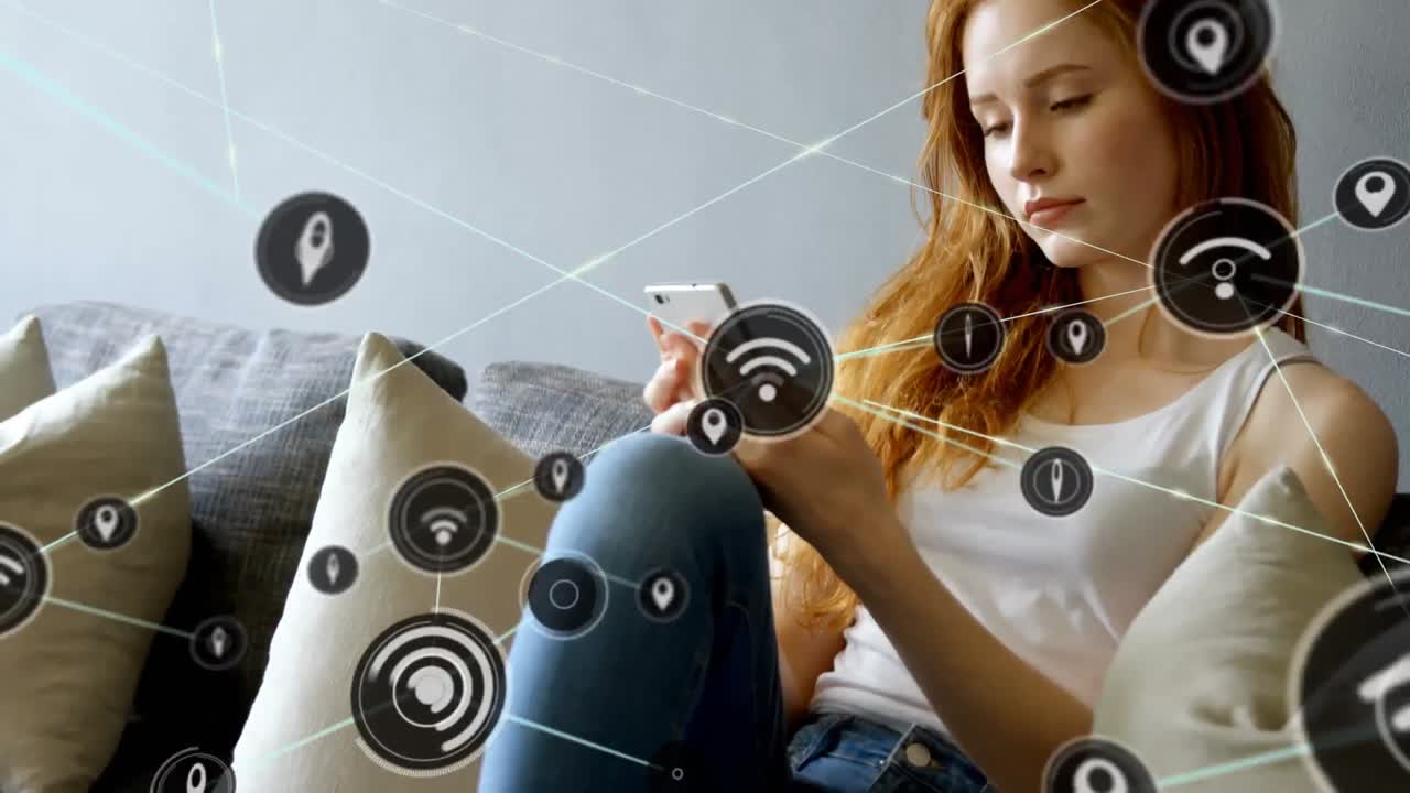 스마트폰을 사용하는 여성에 대한 연결 아이콘의 네트워크