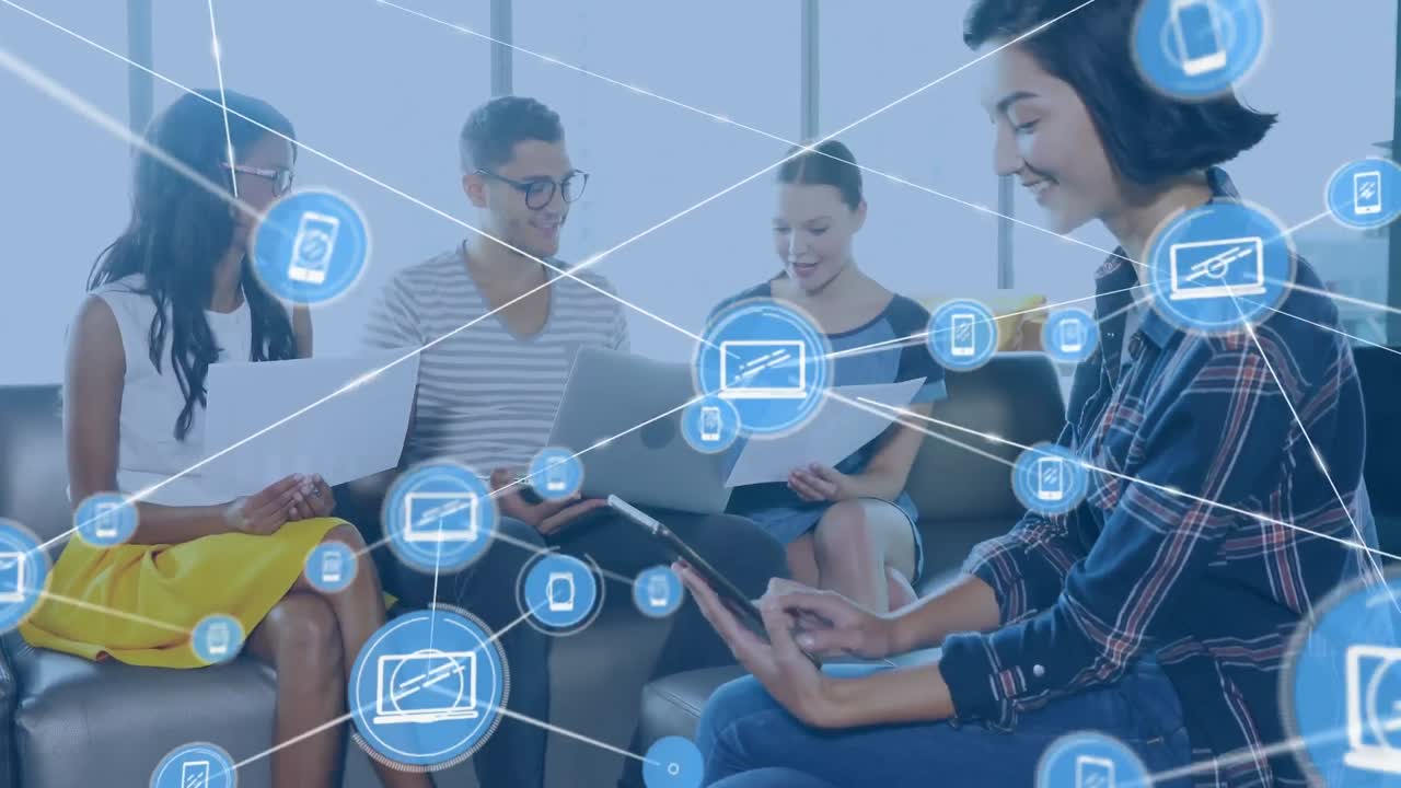 전자 장치를 사용하는 다양한 사업자들에 대한 연결 네트워크의 활성화