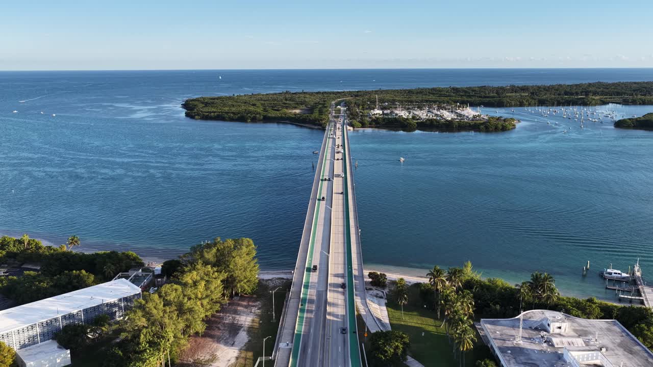 Crandon Park a Miami, in Florida, Stati Uniti. Paesaggio da spiaggia. Quartiere centrale. Destinazione turistica. Crandon Park in Florida, Stati Uniti. Paesaggio marino naturale
