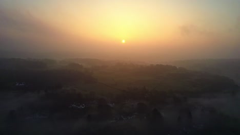 Thick-morning-mist-over-the-Cumbrian,-Lake-District-town-of-Bowness-on-Windermere