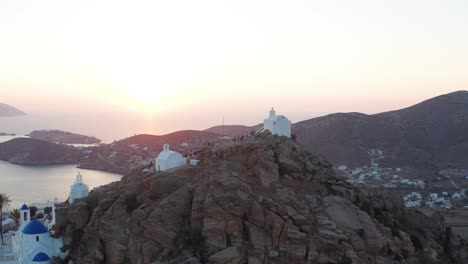 aerial-drone-sunset-viewpoint-in-center-of-ios-chora-island