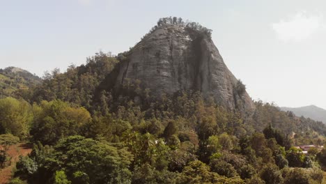 tomas aéreas de las colinas de taita, cerca de tsavo, kenia