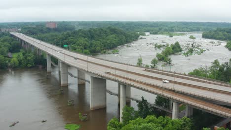 richmond virginia의 belle isle 현수교 및 루트 301의 항공