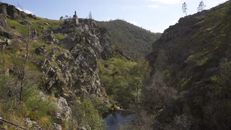 葡萄牙維拉德雷伊 (vila de rei) 的步道風景