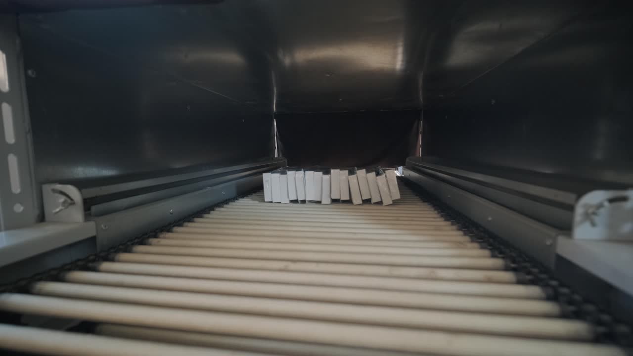 コンベヤーベルトシステム