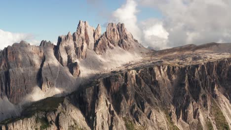 Aerial-view-of-sunny-day-over-Croda-da-Lago-in-Dolomites,-Italy