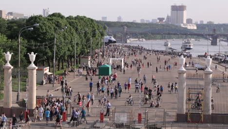 People-walking-at-Park-Kultury-in-Moscow-Russia