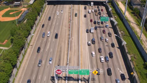 Aerial-view-of-car-traffic-on-59-South-freeway-in-Houston,-Texas