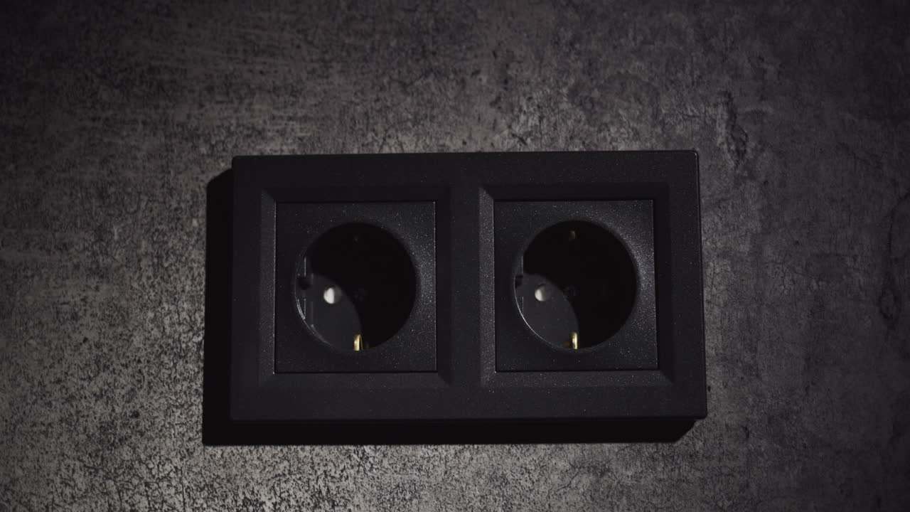 doble enchufe de tipo europeo en el stet en la casa