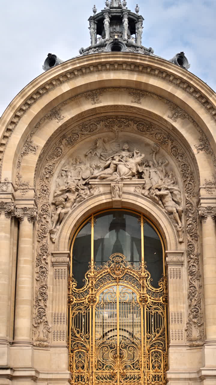 Time lapse of people moving in front of the Petit Palais in the 8th arrondissement in daylight. Vertical, Paris, France