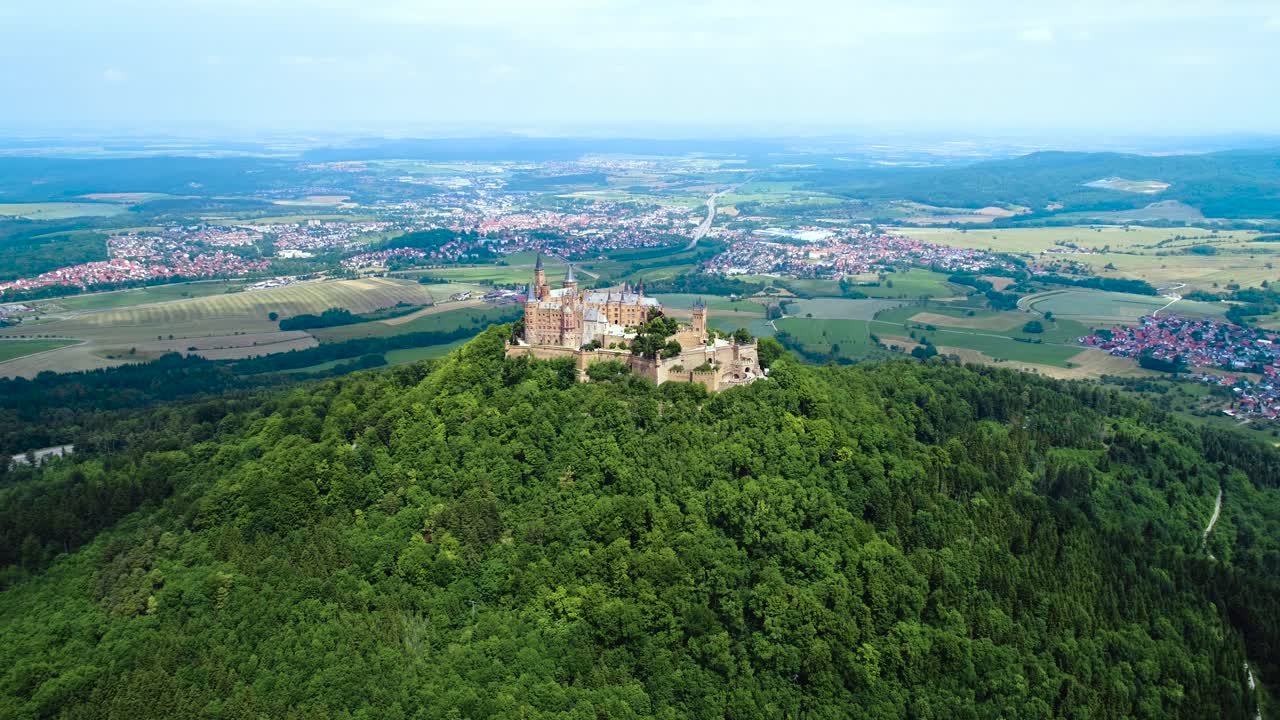 hohenzollern 성, 독일. 공중 fpv 드론 비행.