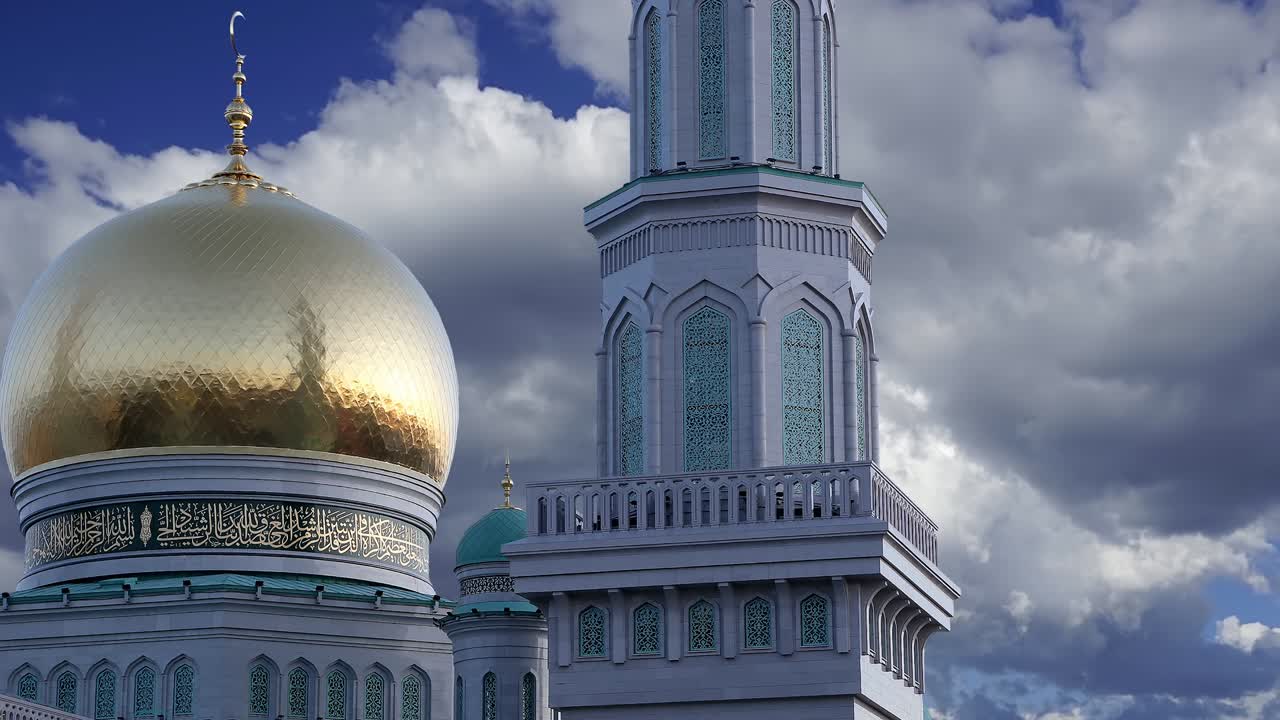 모스크바 대성당 모스크, 움직이는 구름에 대항하여, 러시아 - 모스크바의 주요 모스크, 새로운 랜드마크