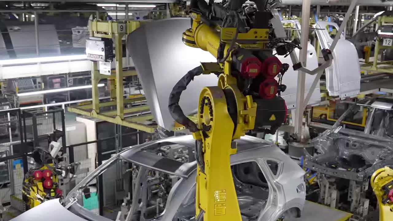Car Manufacturing Assembly Line with Robots