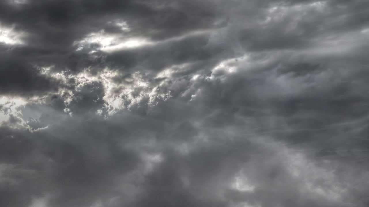 폭풍 구름과 번개