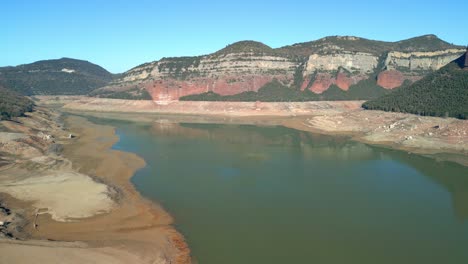 Sau-in-Catalonia,-Spain,-intense-drought-in-2024-swamp-dike