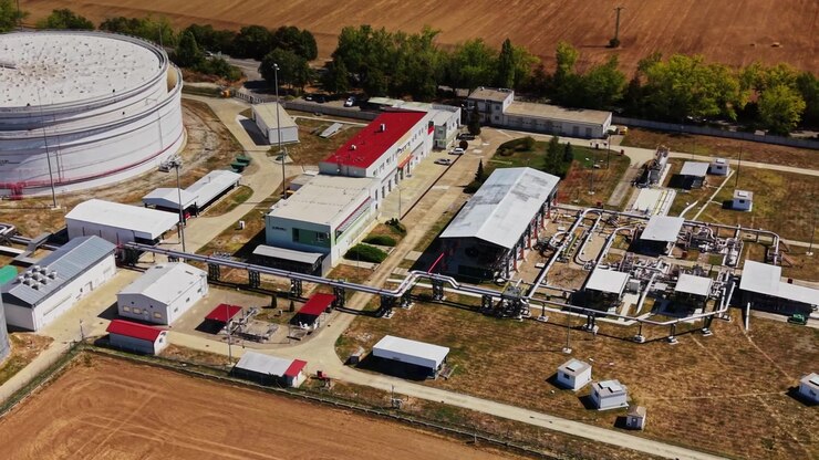 Impianto a biogas trasforma i rifiuti organici in fonte di energia rinnovabile.