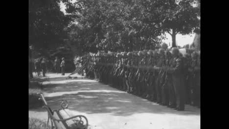 더글러스 맥아더 장군이 1930년대에 오스트리아를 여행하다 5