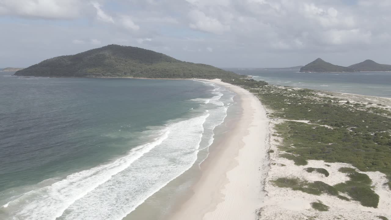 Aerial View Of Waynderrabah Beach And Mount Yacaaba At Daytime - Headland And Tomaree Mountain In Shoal Bay Near Hawks Nest, NSW, Australia