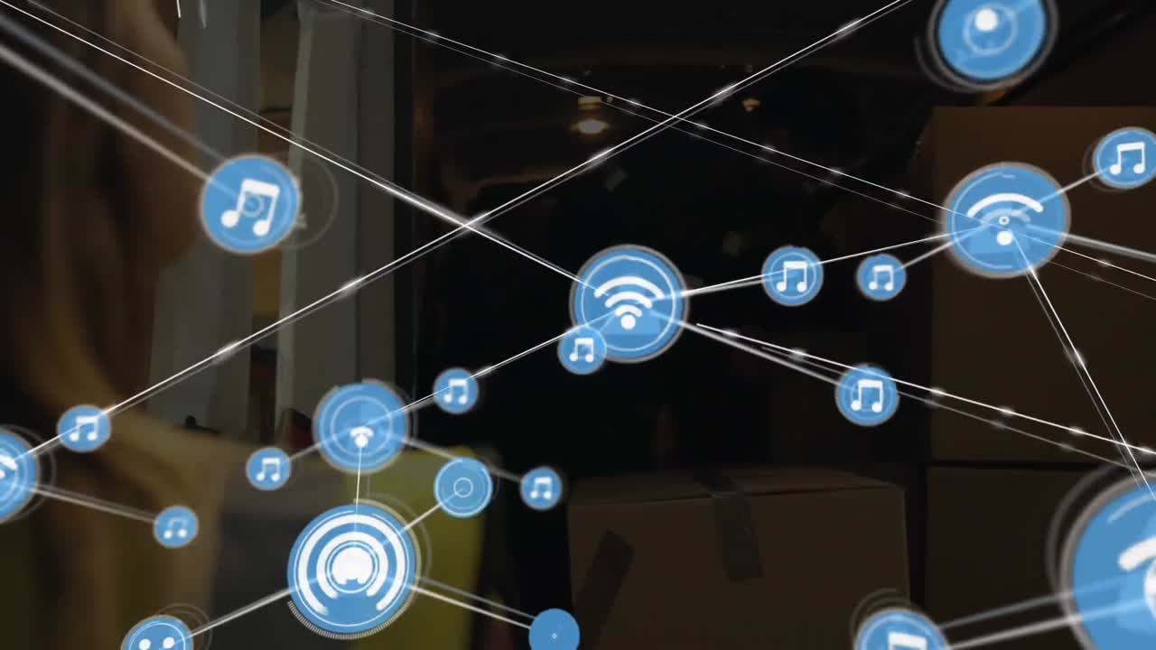 animación de una red de iconos digitales sobre un trabajador caucásico descargando cajas de una furgoneta de entrega