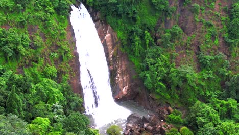 Marmala-Waterfall-lies-a-few-kilometres-away-from-Erattupetta,-in-Kottayam-district,-Kerala,-India-inside-a-private-estate