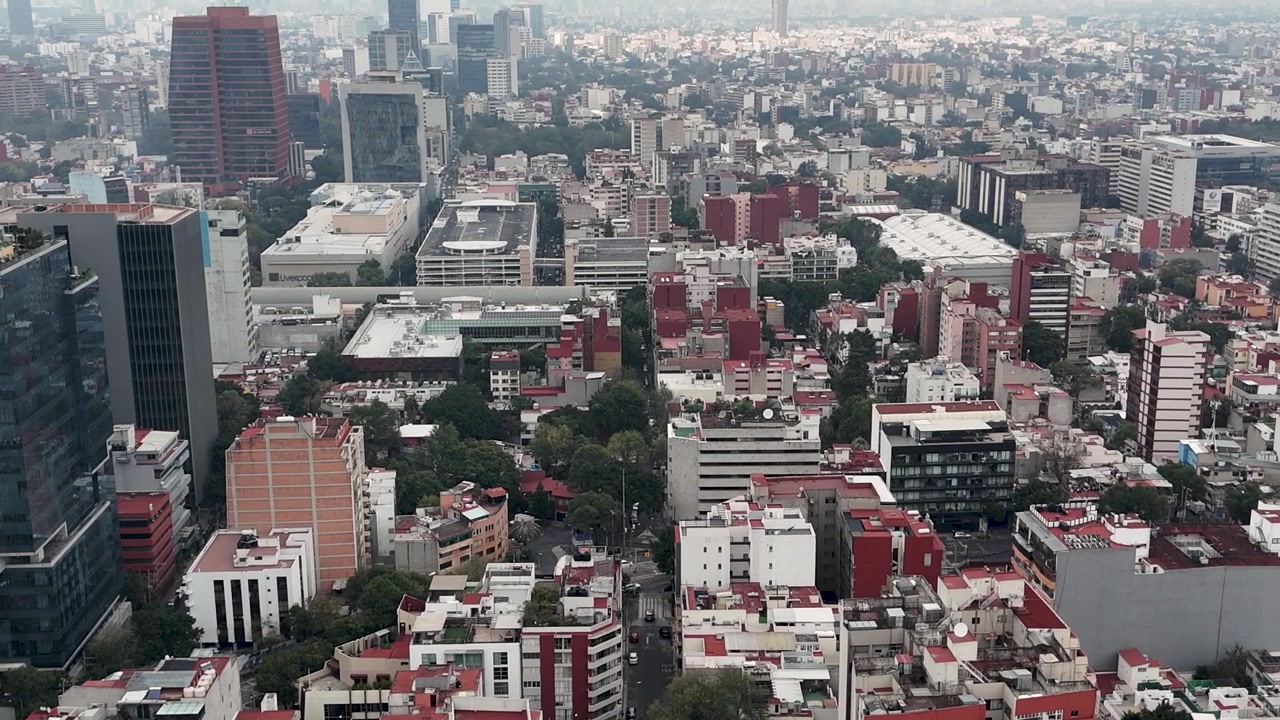 Meksiko Şehri'nin nefes kesen havadan drone çekimleri.