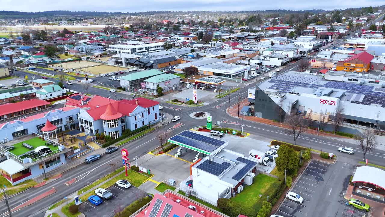 Drone footage of a busy roundabout in Armidale suburb