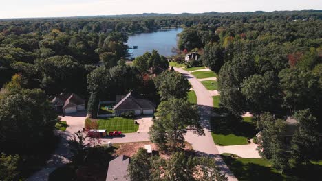 Aerial-of-the-Lighthouse-Point-Neighborhood-into-Moan