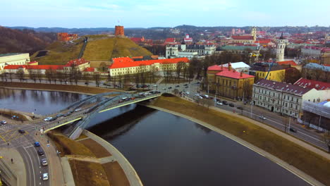 Luftaufnahme-Der-Altstadt-Von-Vilnius-Und-Des-Gedimino-Turms-In-Litauen