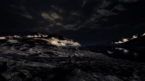 Dramatic-landscape-in-Antarctica-with-storm-coming